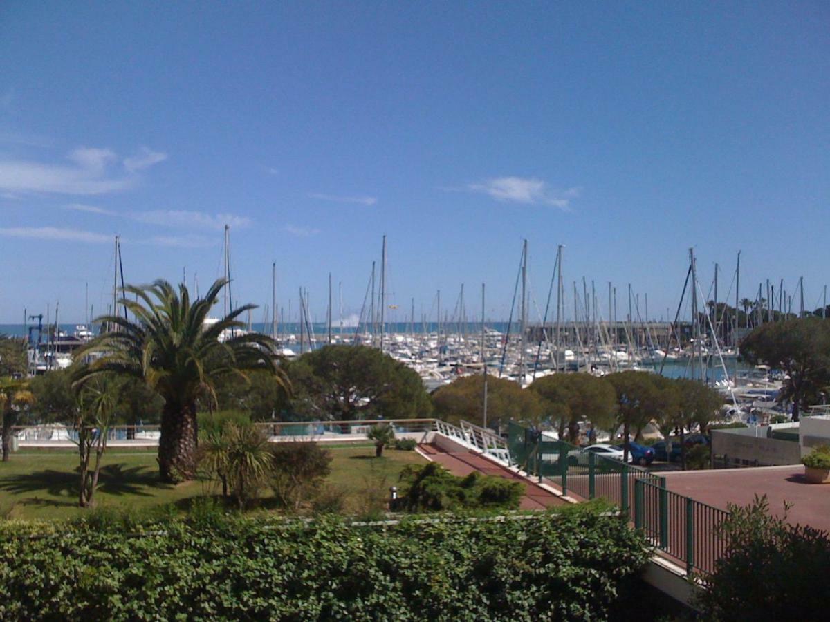 Апартаменти Ducal, Marina Baie Des Anges Вільнев-Лубе Екстер'єр фото